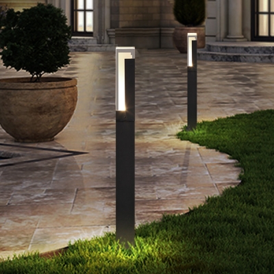 Pena Modern Rectangular Column Solar Outdoor Path Light, Black