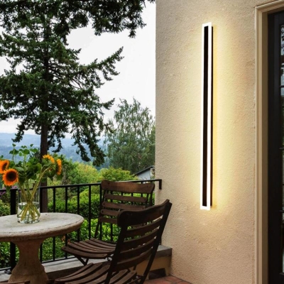 Edge Modern Outer Glow Linear Metal Outdoor Wall Light, Dark Steel Gray