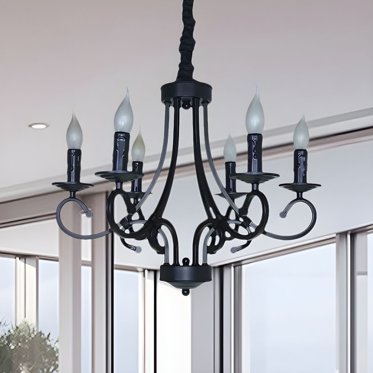 Marilyn Vintage Mental Candle Chandelier, Black
