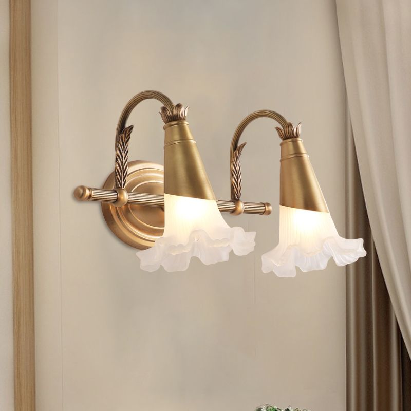Félicie Nordique Retro Flower Metal/Glass Wall Lamp, Gold