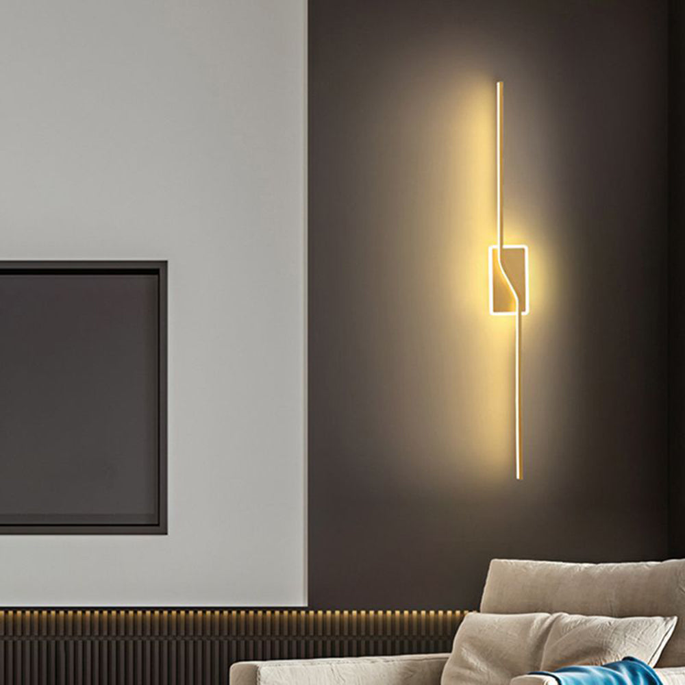 Leigh Luxury Curved Linear Metal Wall Lamp, Gold