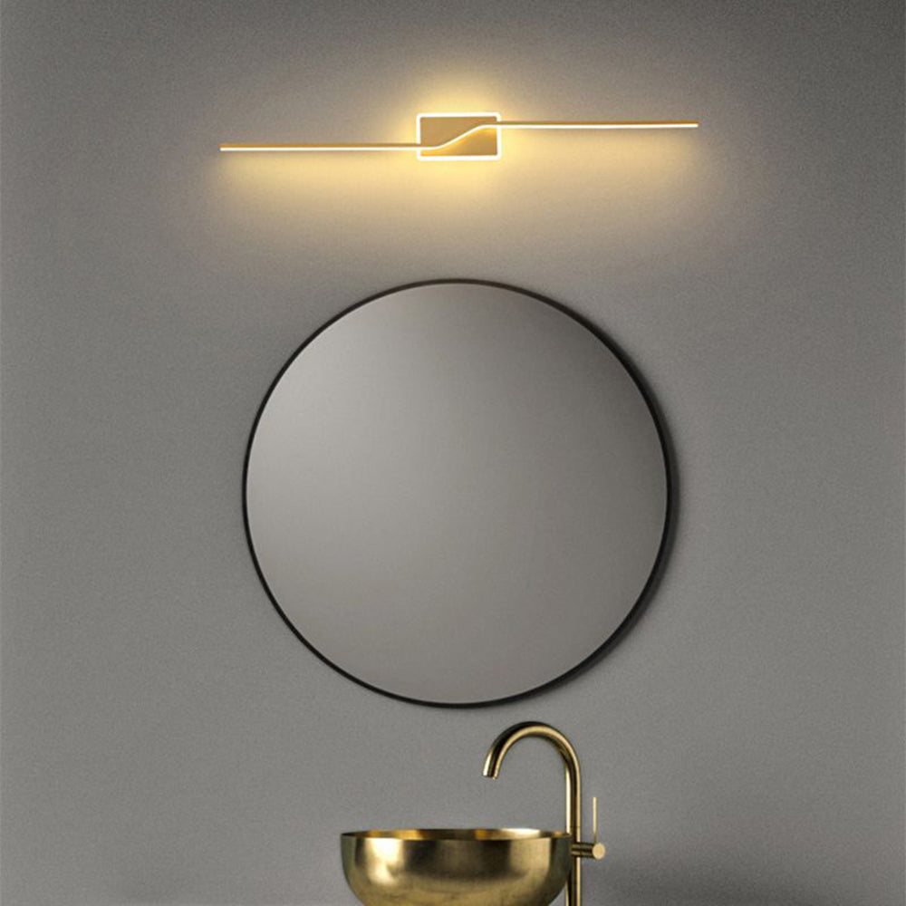 Leigh Luxury Curved Linear Metal Wall Lamp, Gold