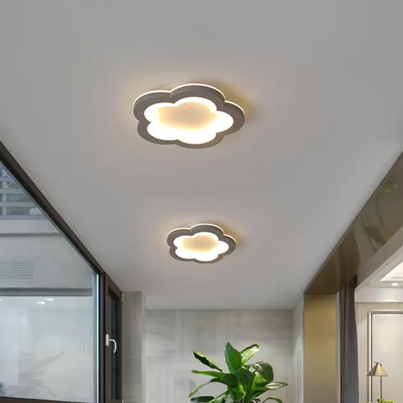 Quinn Modern Flower Metal Flush Mount Ceiling Light, Grey