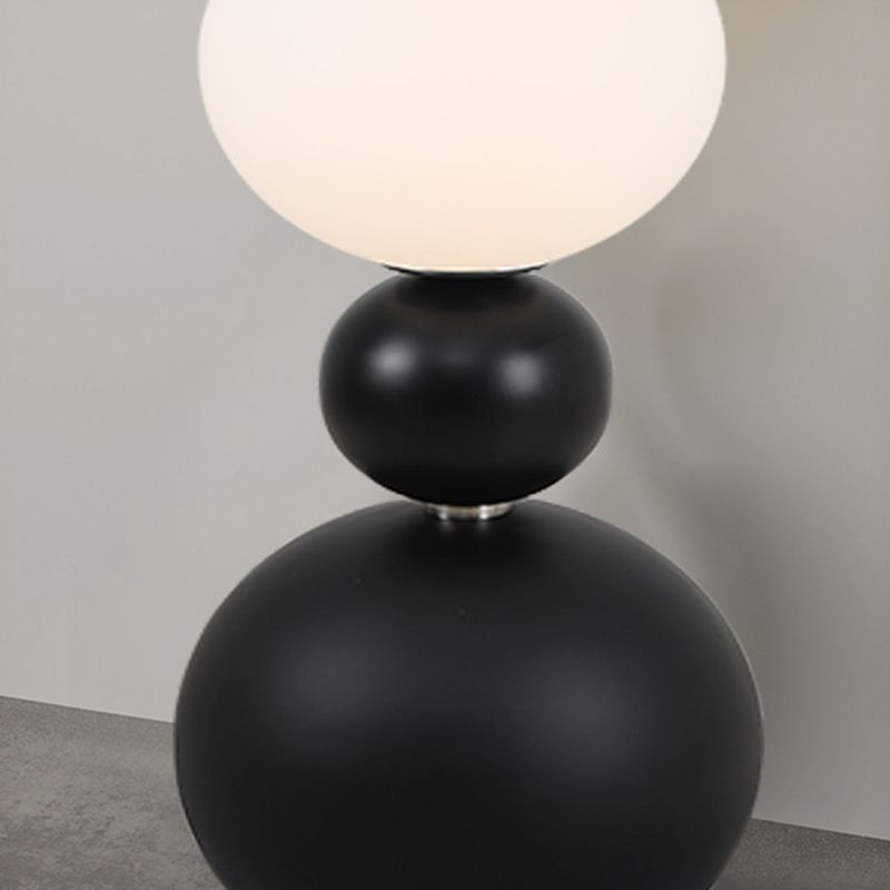 Valentina Modern Ball-shaped Resin Glass Floor Lamp,Black /White
