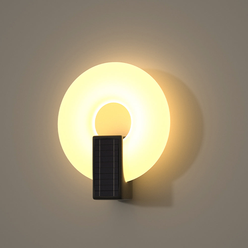 Isaac Modern Metal/Acrylic Solar Waterproof Outdoor Wall Lamp, Black/White