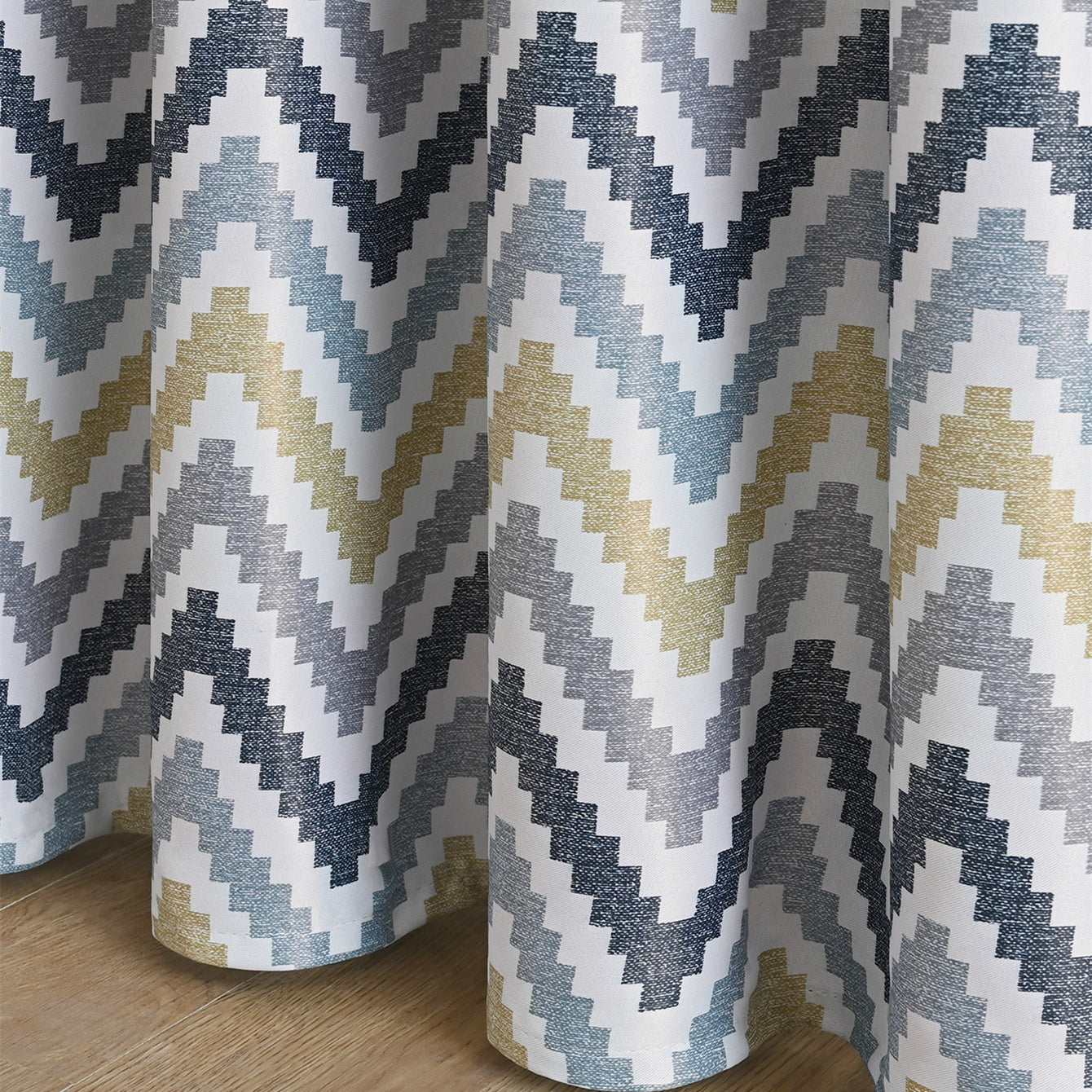 Modern Geometric Simple Pinstripe Pattern Thermal Blackout Curtain
