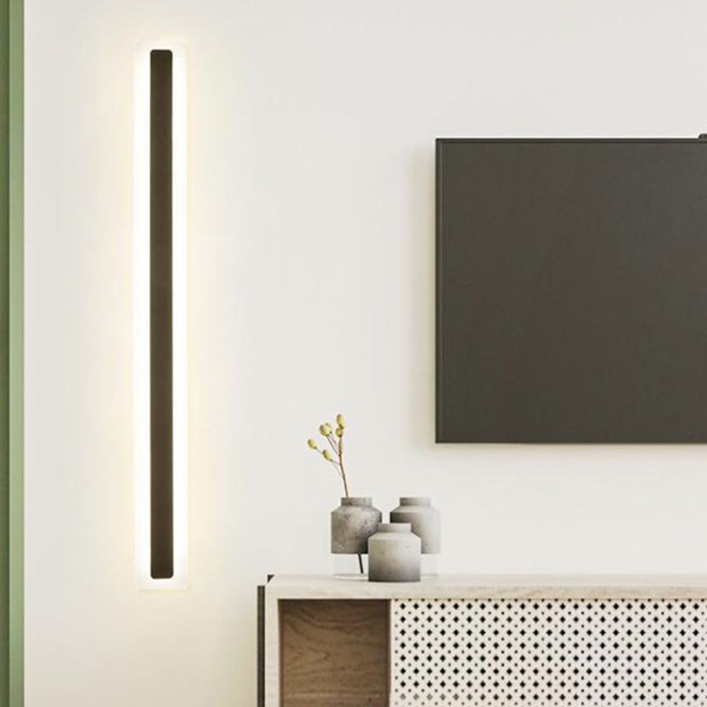 Edge Minimalist Linear Metal/Acrylic Wall Lamp, Bathroom