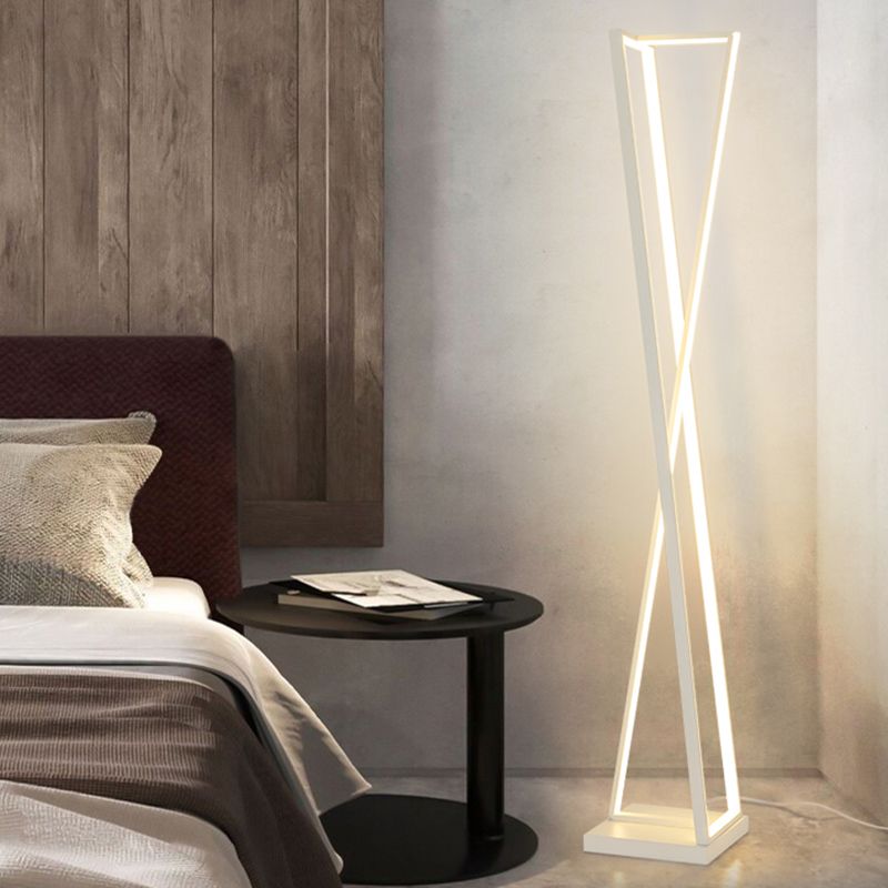Edge Linear Triangle Floor Lamp, Metal, Black/White