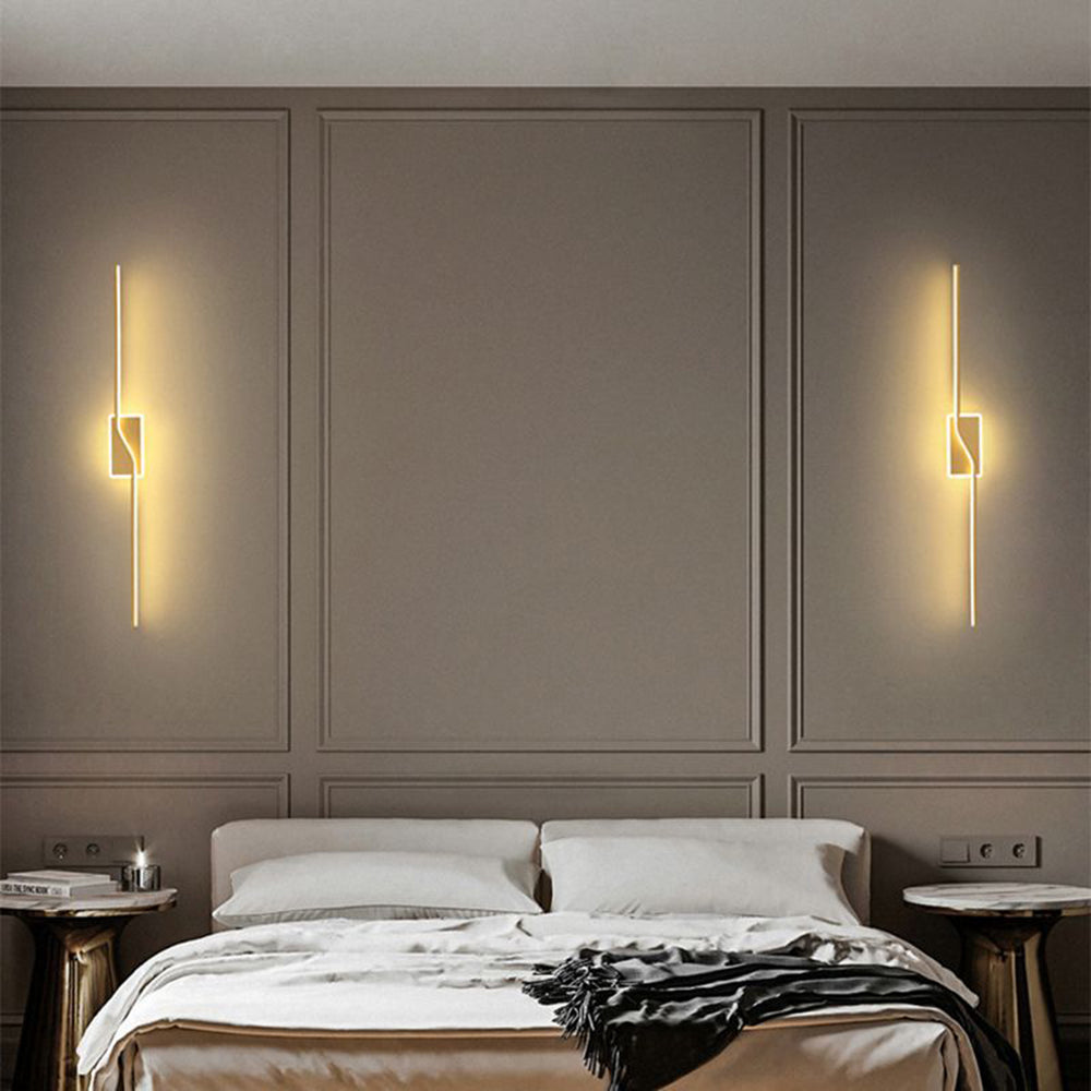 Leigh Luxury Curved Linear Metal Wall Lamp, Gold